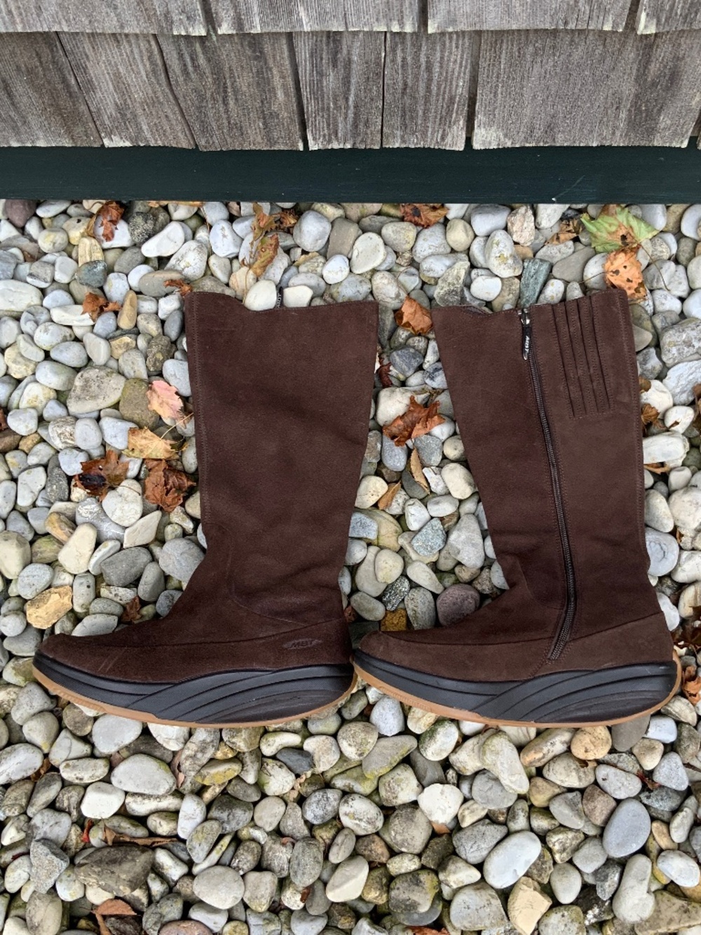 Tall boots - Picture 2 of 7
